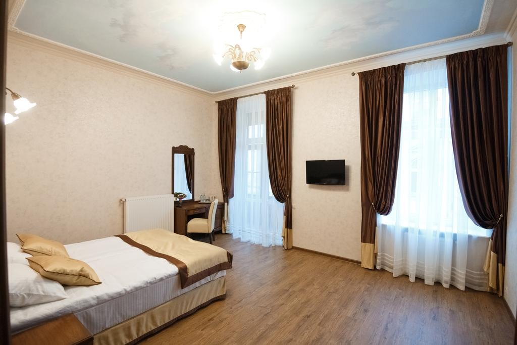 Mini-Hotel Guest House Inn Lviv Exteriör bild