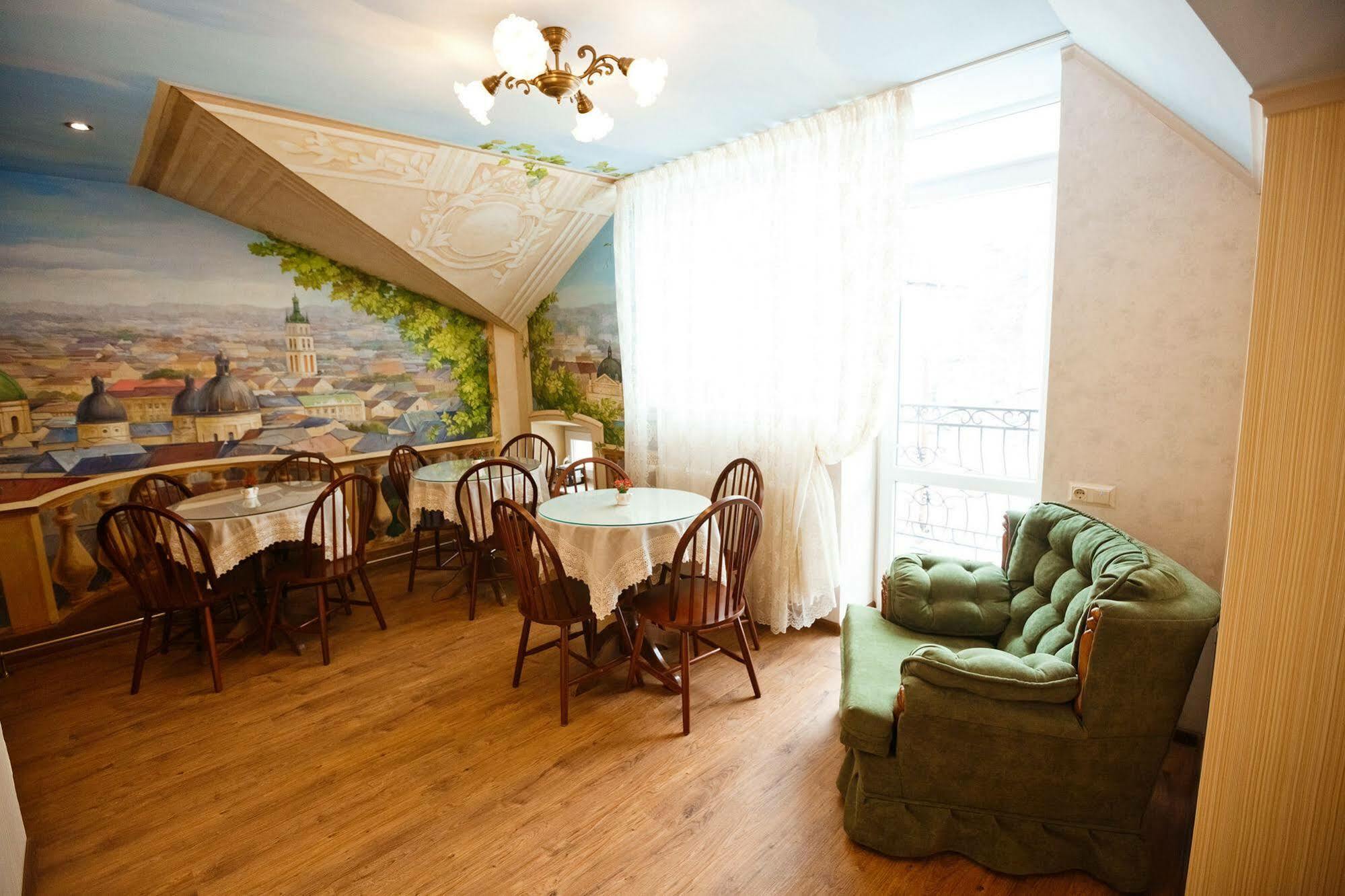 Mini-Hotel Guest House Inn Lviv Exteriör bild